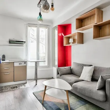 Superb 1br Flat 2min Walk From The Metro Station Apartment